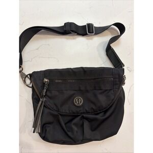 Lululemon Festival Bag Dance Your Asana Off Black